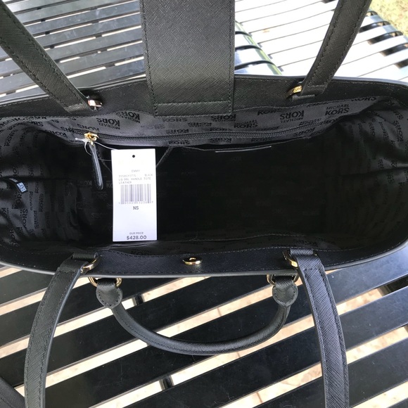 Michael Kors Emmy Large Tote & Callie Wallet Set - Picture 8 of 8